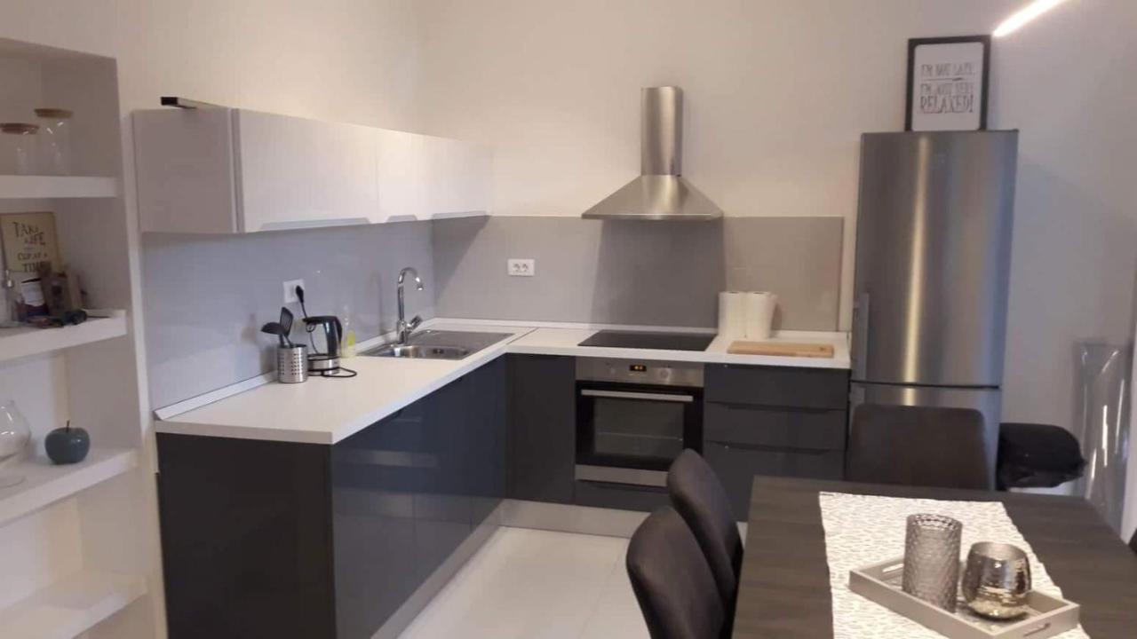 Apartman Ivana Podgora Exterior foto
